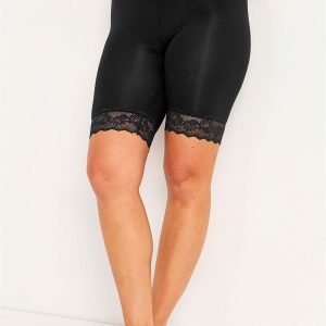 Cykelshorts med blonde Josefin
